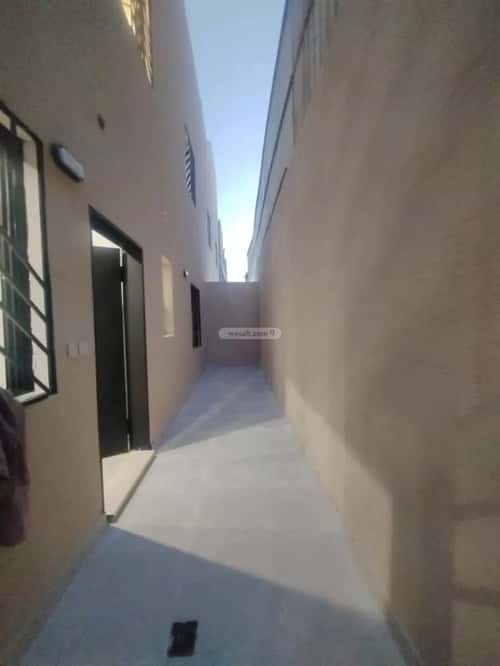 فيلا 200 متر مربع شرقية على شارع 15م السويدي، غرب الرياض، الرياض