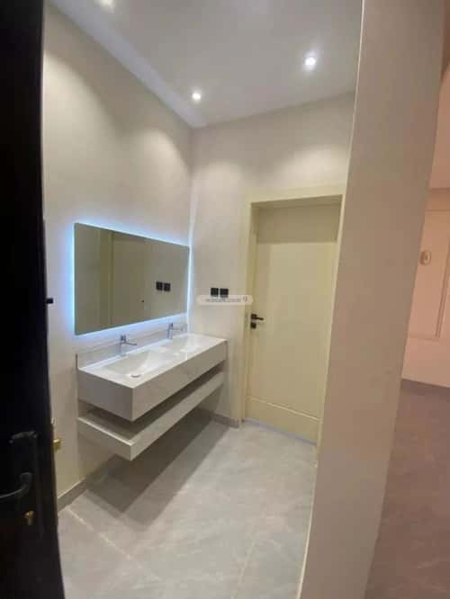 Floor 219 SQM with 4 Bedrooms Okaz, South Riyadh, Riyadh