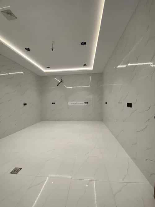 فيلا 256 متر مربع شرقية على شارع 15م الفتح، الجموم