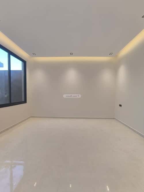 Floor 174 SQM with 5 Bedrooms Al-Janadriyah, East Riyadh, Riyadh