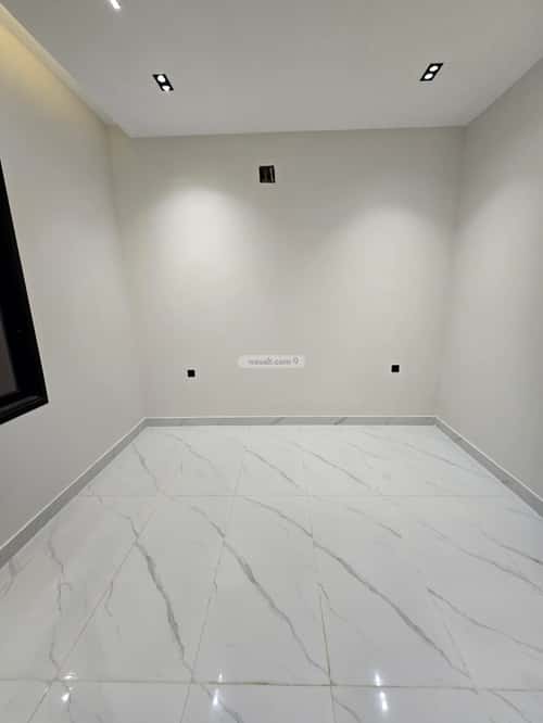 Floor 192 SQM with 5 Bedrooms Al Marjan, East Riyadh, Riyadh