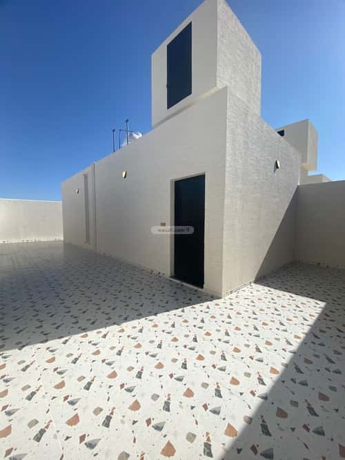 فيلا 360 متر مربع شرقية على شارع 15م الرحاب، الطائف