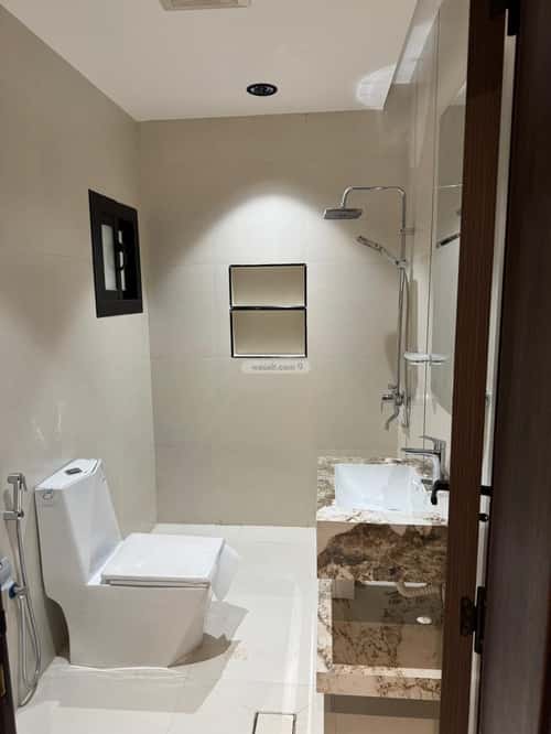 5 bedroom apartment in Al Manarat