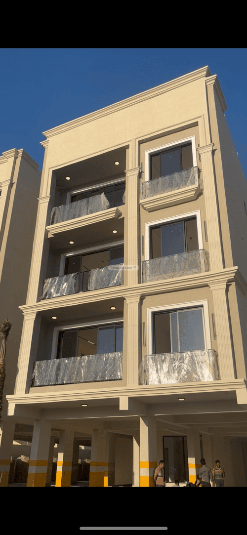 شقة 160 متر مربع ب 8 غرف الروضة، الدمام