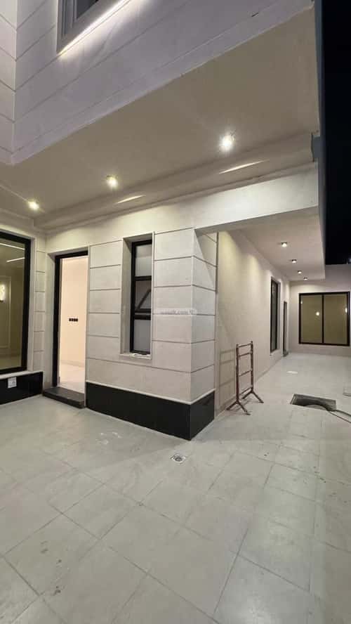 فيلا 345 متر مربع شمالية على شارع 35م الأمواج، الخبر