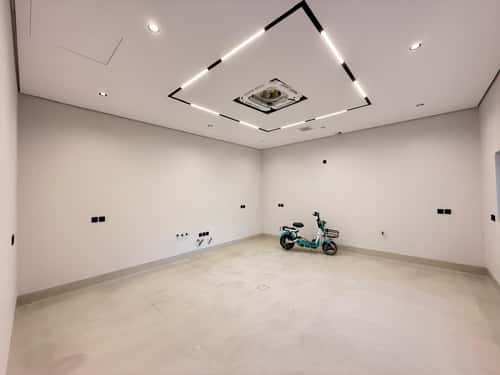 6 bedroom villa in Al Mahdiyyah