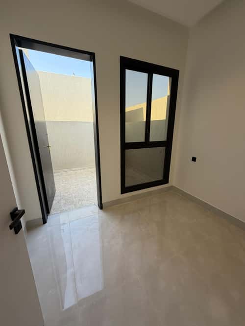 5 bedroom villa in Al Mahdiyyah