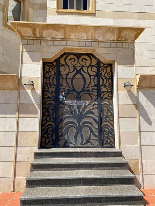 8 bedroom villa in Al Amwaj