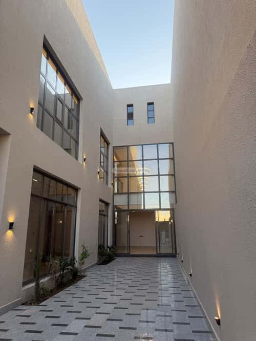 Villa 638 SQM Facing East on 12m Width Street Al-Mahdiyah, West Riyadh, Riyadh