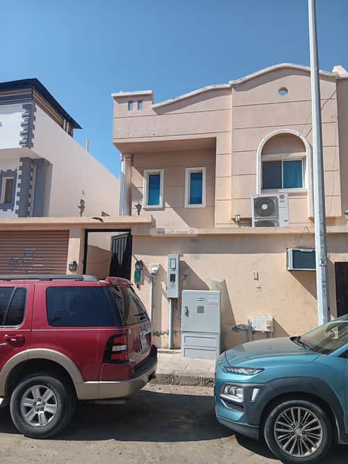 فيلا 328 متر مربع شرقية على شارع 15م البساتين، شرق جدة، جدة