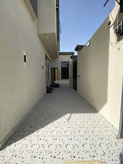 Villa 344 SQM Al Fath, Aljumum