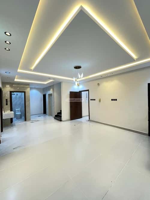 فيلا 340 متر مربع شرقية على شارع 15م العكيشية، مكة المكرمة