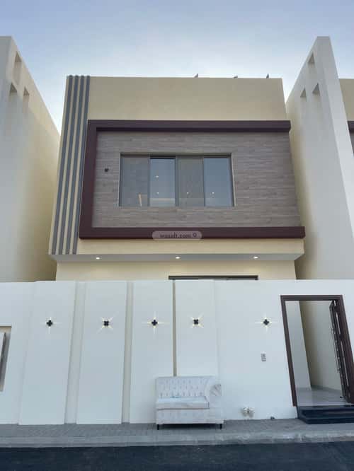 فيلا 369 متر مربع شرقية على شارع 32م الوفاء، شرق جدة، جدة