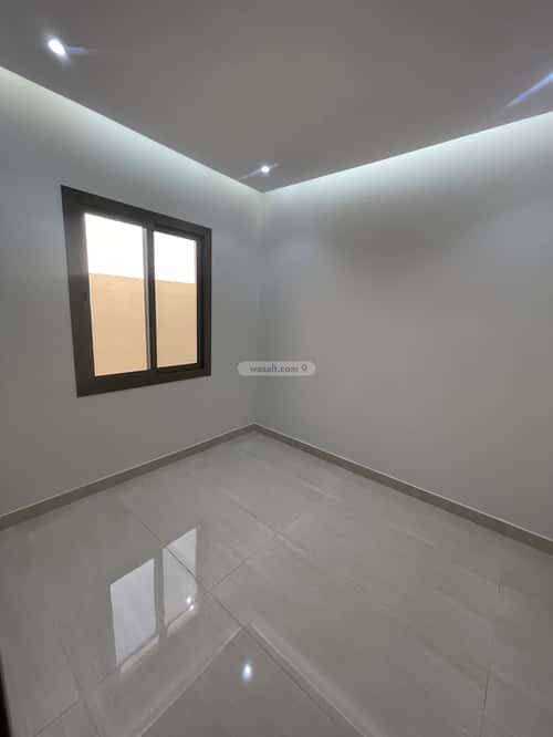 فيلا 369 متر مربع شرقية على شارع 32م الوفاء، شرق جدة، جدة