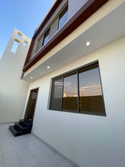 فيلا 369 متر مربع شرقية على شارع 32م الوفاء، شرق جدة، جدة