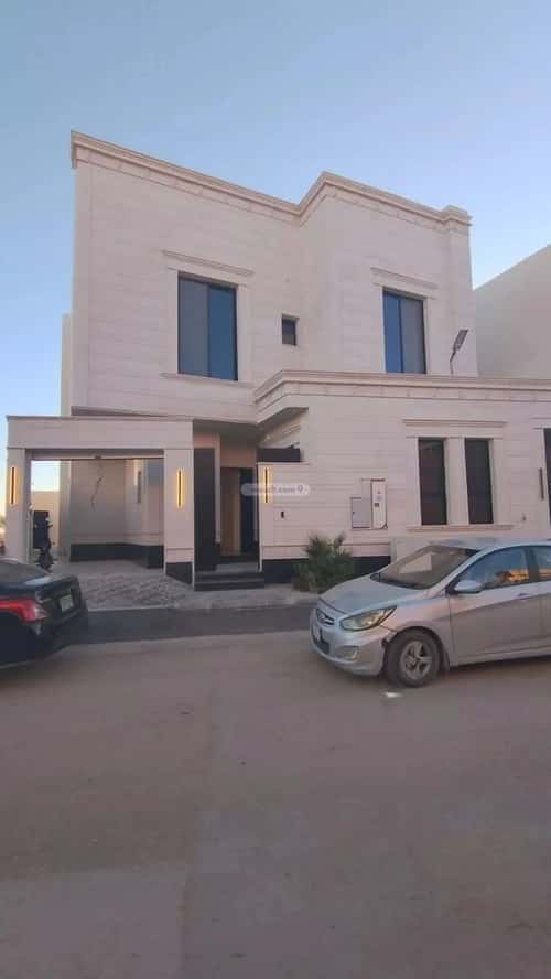 فيلا 716 متر مربع شمالية شرقية على شارع 15م لبن، غرب الرياض، الرياض