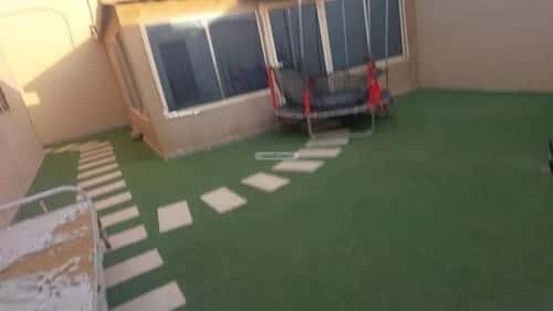 فيلا 1250 متر مربع غربية على شارع 15م النظيم، شرق الرياض، الرياض