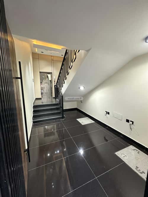 شقة 223 متر مربع ب 6 غرف اليرموك، خميس مشيط