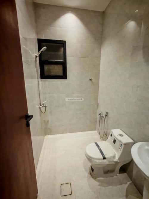 فيلا 300 متر مربع جنوبية على شارع 20م الجنادرية، شرق الرياض، الرياض