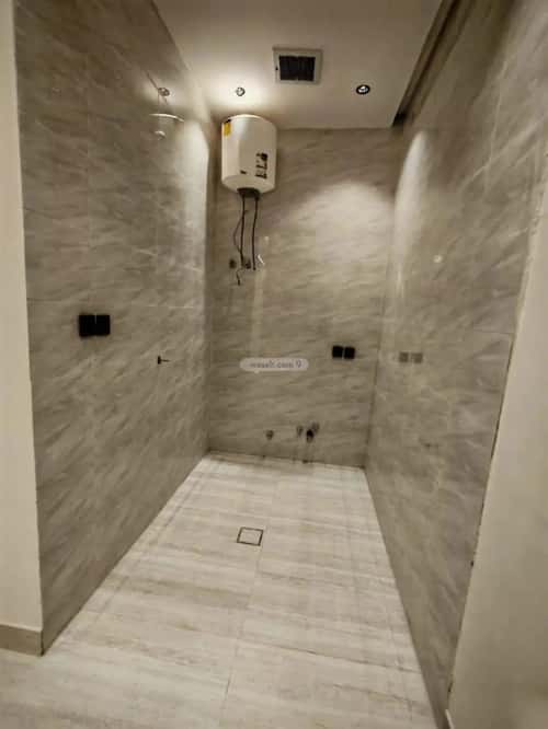 فيلا 300 متر مربع جنوبية على شارع 20م الجنادرية، شرق الرياض، الرياض