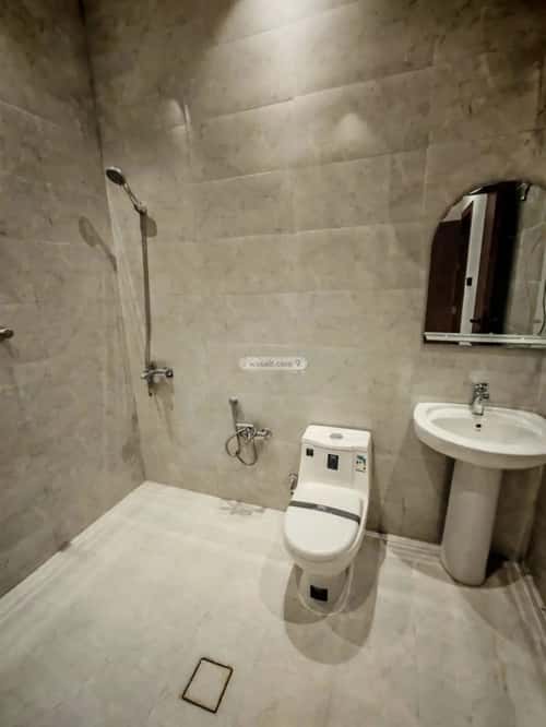 فيلا 300 متر مربع جنوبية على شارع 20م الجنادرية، شرق الرياض، الرياض