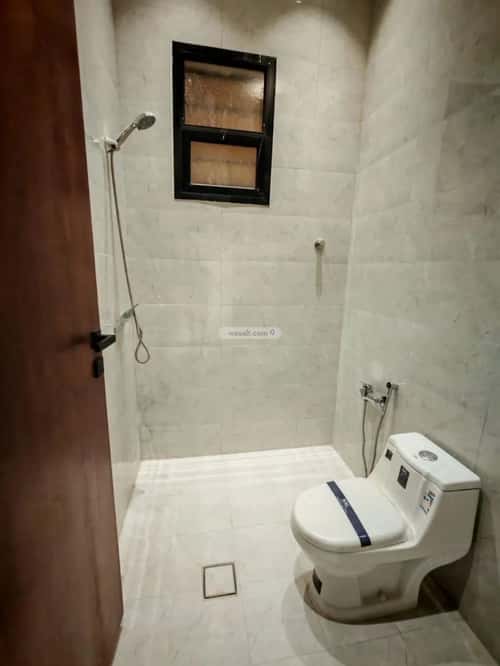 Floor 157 SQM with 5 Bedrooms Al-Janadriyah, East Riyadh, Riyadh