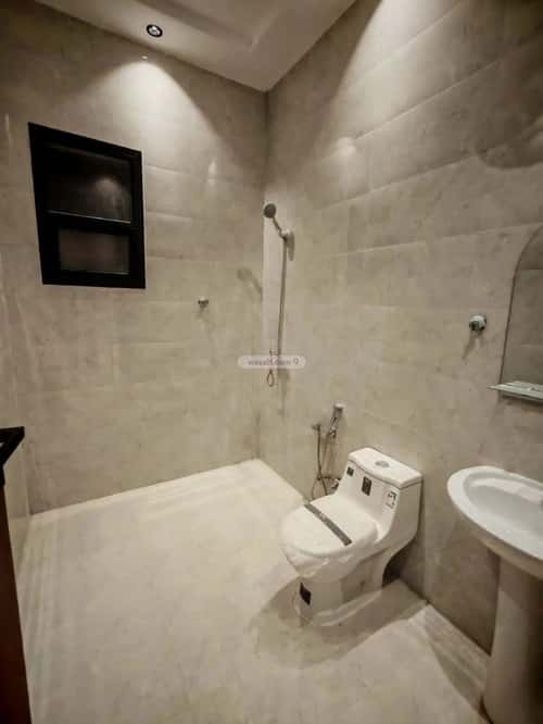 Floor 230 SQM with 6 Bedrooms Al-Janadriyah, East Riyadh, Riyadh