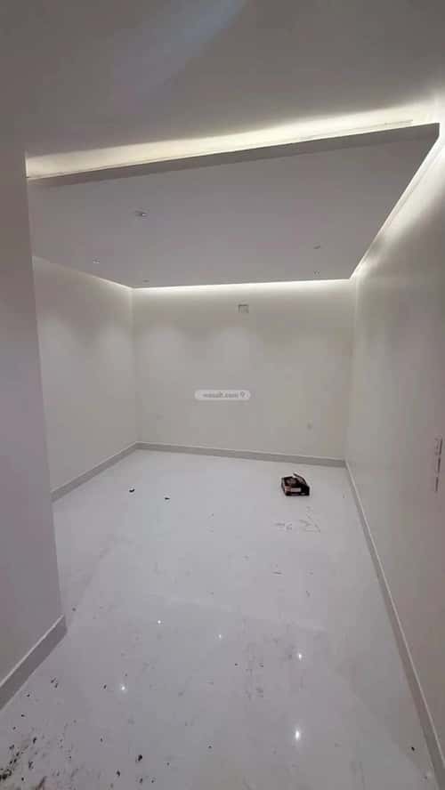 Villa 200 SQM Facing East on 15m Width Street West Al-Oraija, West Riyadh, Riyadh