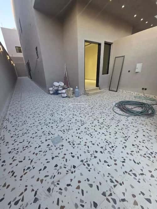 Floor 200 SQM with 5 Bedrooms Taybah, South Riyadh, Riyadh