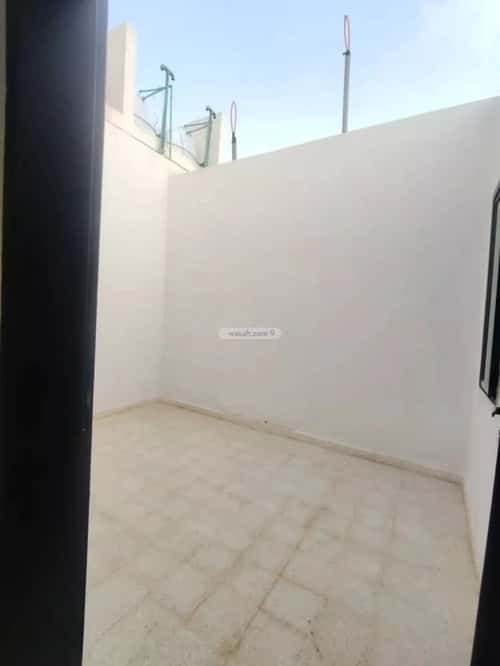 دور 371 متر مربع ب 6 غرف السويدي، غرب الرياض، الرياض