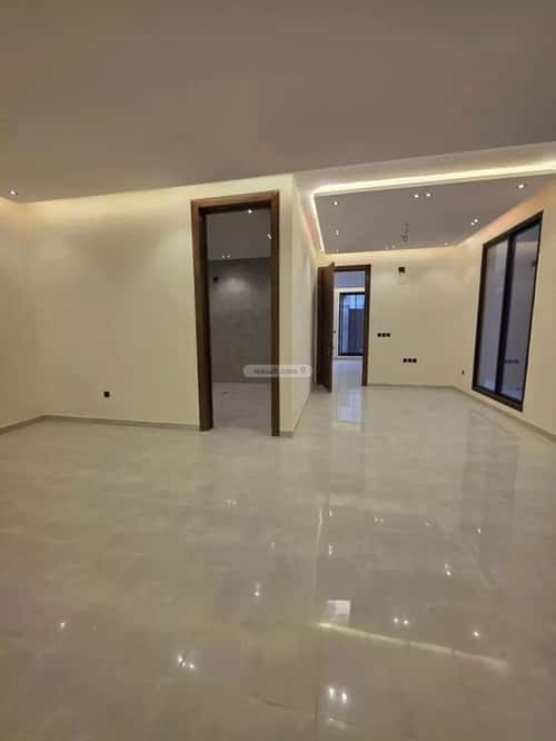 Floor 272 SQM with 5 Bedrooms Twaeeq, West Riyadh, Riyadh