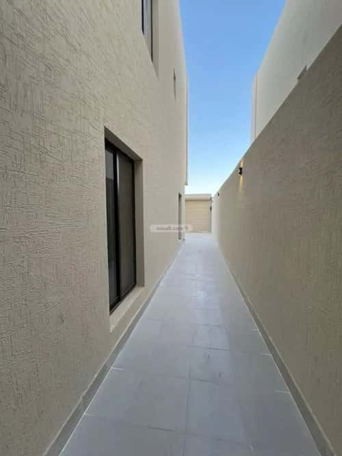Floor 750 SQM with 5 Bedrooms Twaeeq, West Riyadh, Riyadh