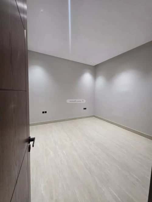 Floor 244 SQM with 5 Bedrooms Al-Awaly, West Riyadh, Riyadh