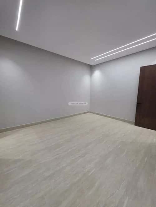 Floor 244 SQM with 5 Bedrooms Al-Awaly, West Riyadh, Riyadh