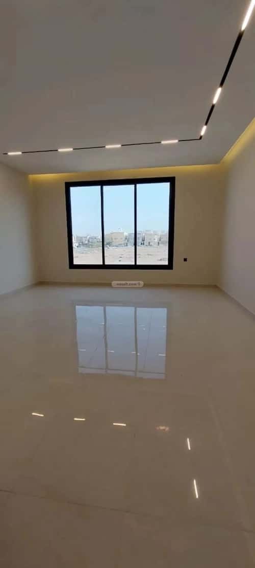 فيلا 300 متر مربع غربية على شارع 20م العوالي، غرب الرياض، الرياض