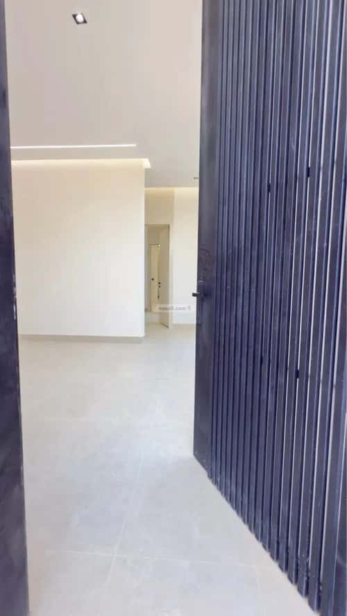 Floor 375 SQM with 5 Bedrooms Dahiat Namar, West Riyadh, Riyadh