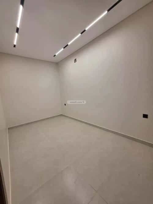 فيلا 164 متر مربع شرقية على شارع 20م العوالي، غرب الرياض، الرياض