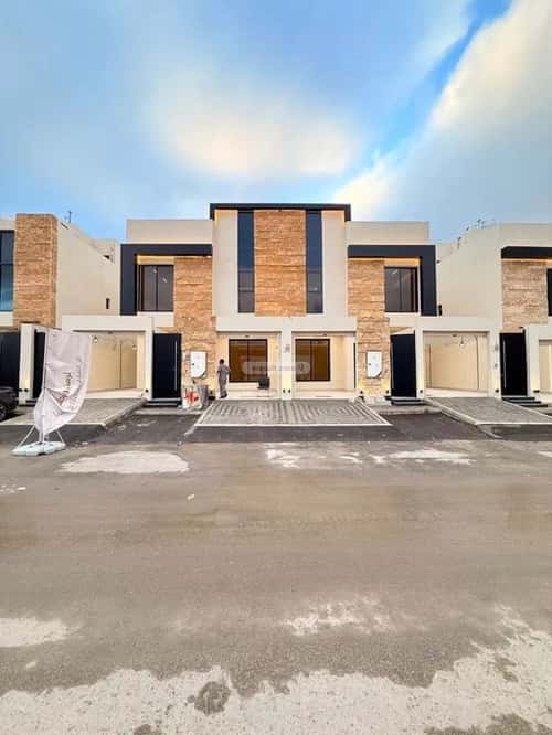 فيلا 245 متر مربع شرقية على شارع 20م عكاظ، جنوب الرياض، الرياض