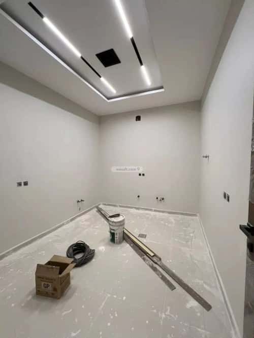 فيلا 336 متر مربع شرقية على شارع 25م الحزم، غرب الرياض، الرياض