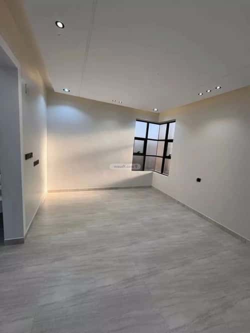 Floor 212 SQM with 6 Bedrooms Tara, Khamis Mushait