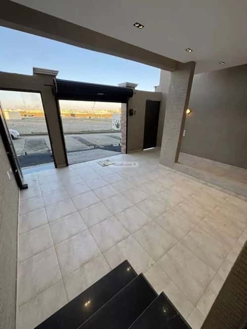Floor 203 SQM with 6 Bedrooms Tara, Khamis Mushait