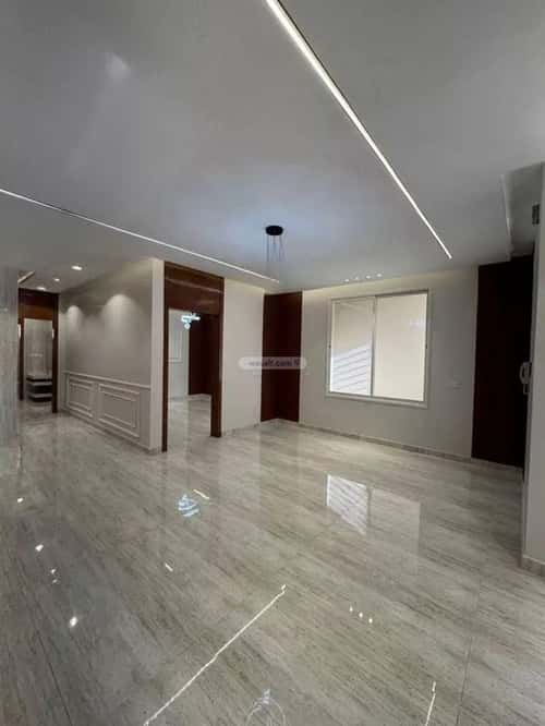 شقة 372 متر مربع ب 9 غرف الزهور، أبها