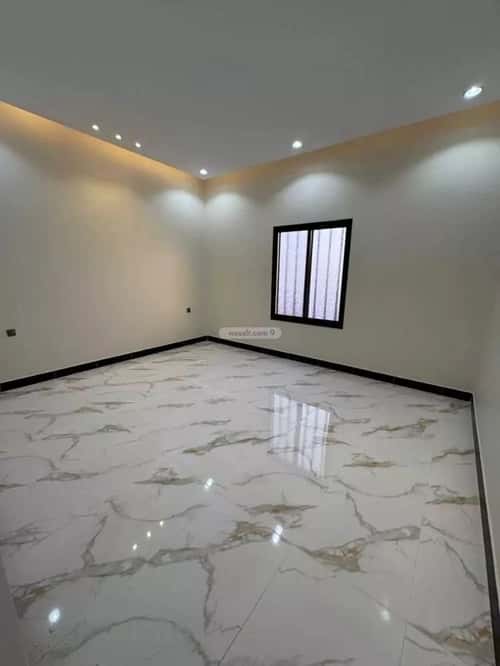 دور 258 متر مربع ب 6 غرف شمال التضامن، خميس مشيط