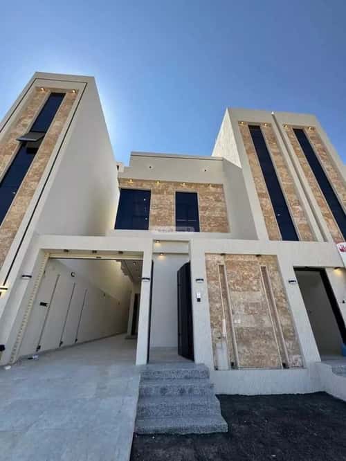 دور 329 متر مربع ب 8 غرف المعلاة، أحد رفيدة