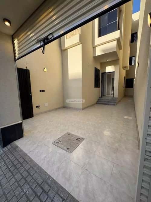 Floor 204 SQM with 6 Bedrooms Tara, Khamis Mushait