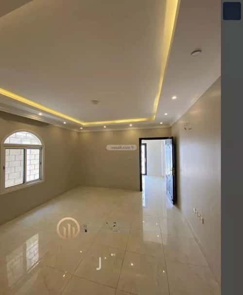 فيلا 437 متر مربع غربية على شارع 30م الشراع، الخبر
