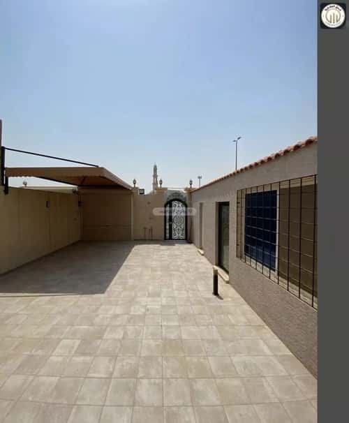 فيلا 437 متر مربع غربية على شارع 30م الشراع، الخبر