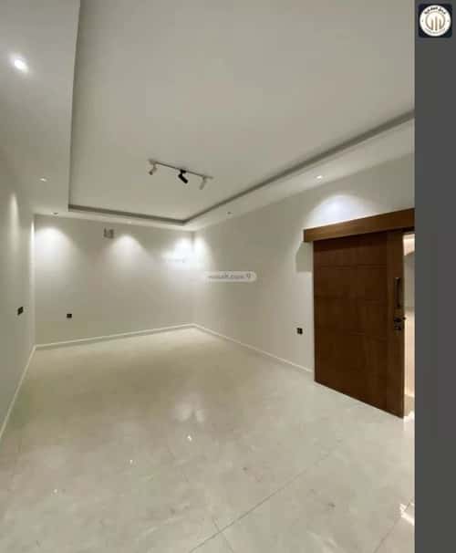 فيلا 325 متر مربع شمالية على شارع 15م الفيصلية، الدمام