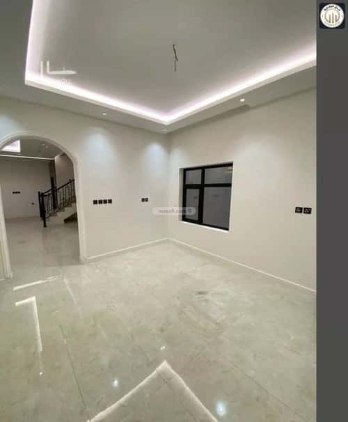 فيلا 325 متر مربع شمالية على شارع 15م الفيصلية، الدمام