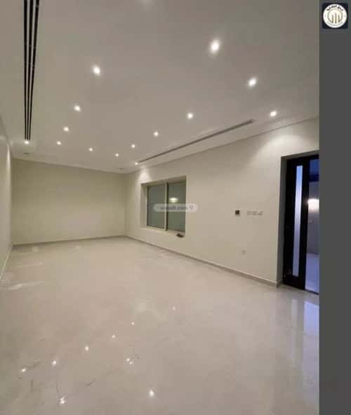 فيلا 349 متر مربع جنوبية غربية على شارع 20م التحلية، الخبر